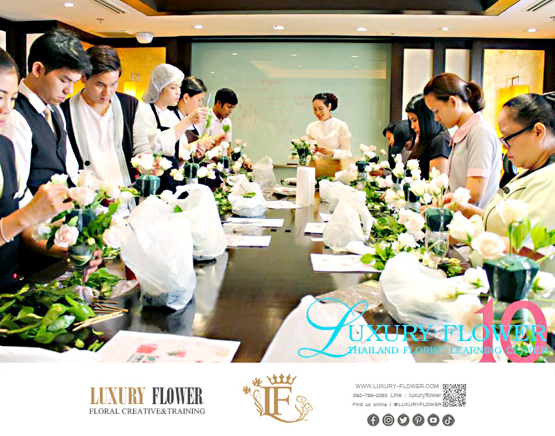 สอนจัดดอกไม้
